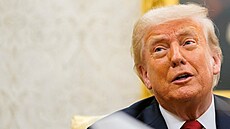 Donald Trump bhem setkání s Markem Ruttem v Oválné pracovn (14. ervence 2025)