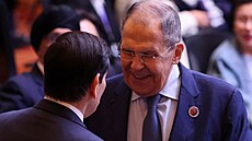 Americký a ruský ministr zahrani�í vedou rozhovor, mimo jednání ASEAN v...