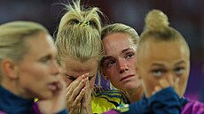 védsky smutní po vyazení z fotbalového eura.