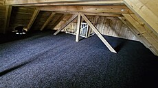 Turistická útulna na Borvkové hoe v Rychlebských horách.