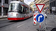 Rekonstrukce Plzeské ulice, jedné z páteních komunikací v Praze 5, postoupí...