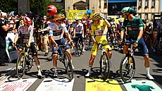TYI NEJLEPÍ NA STARTU. Jonas Vingegaard, Remco Evenepoel, Tadej Pogaar a...