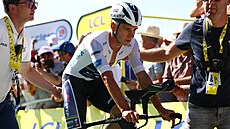 Remco Evenepoel v cíli �asovky na Peyragudes.