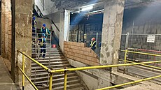 Prostor pro eskalátory vedoucí na nástupit stanice Pankrác C