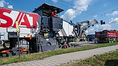 Silniái zaali opravovat úsek silnice I/49 na t. T. Bati ve Zlín-Loukách. V...