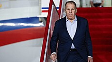 Ruský ministr zahranií Sergej Lavrov pistál ve Wonsanu v Severní Koreji. (11....