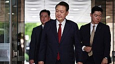 Sesazený prezident Jun Sok-jol dorazil k soudu, který na nj vydal znovu...