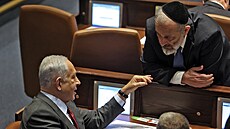 Pedseda izraelské ultraortodoxní strany as Arje Deri v rozhovoru s izraelským...