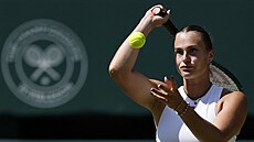 Bloruska Aryna Sabalenková bhem semifinále Wimbledonu