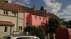 adové domky na Spoilov proly a procházejí nejrznjími úpravami. Nkteré...