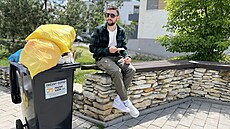 Píbh, co píe sám ivot. V hlavní roli Vaek Matjovský a mastný tácek. Dále...