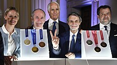 Pedstavení medailí na zimní olympijské a paralympijské hry v Milánu a Cortin.