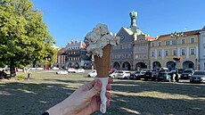 Lahdka v centru Litomic. Na Mírovém námstí se zastavte v cukrárn a bistru...