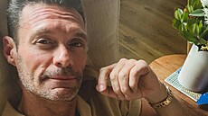 Americký moderátor a producent Ryan Seacrest v letech 2023 a 2025