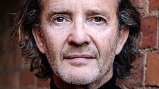 Anton Lesser jako Garrick Ollivander
