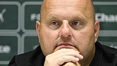 Zamylený kou Bohemians Jaroslavy Veselý na tiskové konferenci ped startem...