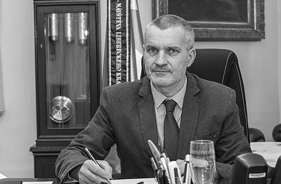 Ve vku nedoitých edesáti let zemel dlouholetý starosta Tanvaldu na...