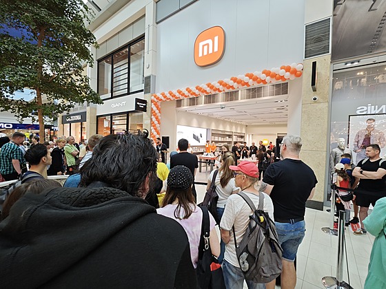 Slavnostní otevení oficiálního Xiaomi obchodu v Praze
