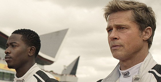 Brad Pitt v aktuálním kinohitu F1