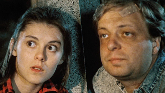 Klára Pollertová-Trojanová a Milan teindler ve filmu Vra se do hrobu! (1989)