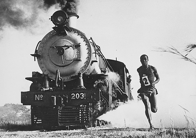 Černý maratonec se utkal s lokomotivou. Životní závod mu ukradl apartheid