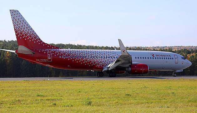 Boeing mířící z Novosibirsku do Soči se vrátil, měl potíže s tlakem v kabině