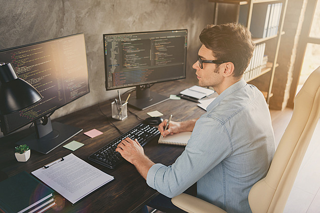 Tisíce firem budou monitorovat aktivity svých zaměstnanců. Chystá se nový zákon