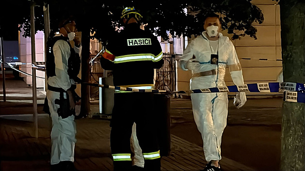 Staré nakažlivé emoci se vracejí. Smíříme se s tím, nebo se změníme?