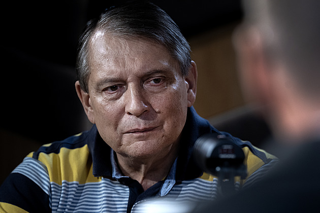 Sobotka, Hamáček, Šmarda: to jsou hrobníci SOCDEM, říká Paroubek