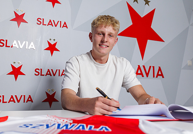Slavia přivedla polský supertalent. Mladíka Szymalu chtěly i velkokluby