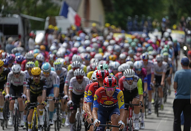 Tour ONLINE: Hodně útoků, šance pro únik. Kopcovitá etapa slibuje chaos v pelotonu