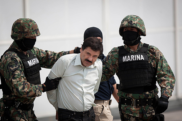 Narkobaron „Prcek“ Guzmán řídil drogový kartel i z vězení. Doplatil na touhu po slávě