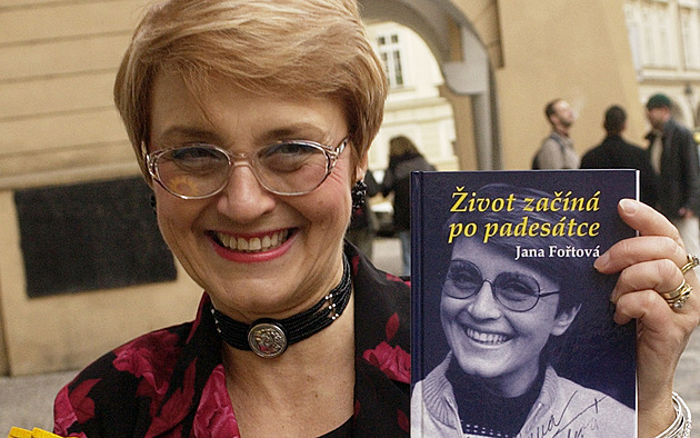 Kdo byla první žena Jiřího Krampola? Známá hlasatelka emigrovala bez manželova vědomí