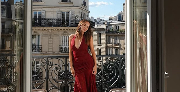 Charlotte Gottová jako svůdná kráska. Zpěvákova dcera se vrátila na Instagram