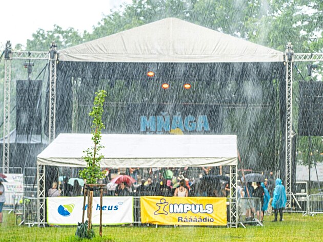 Nepze poas donutila organiztory pedasn ukonit festival Litava Park v...