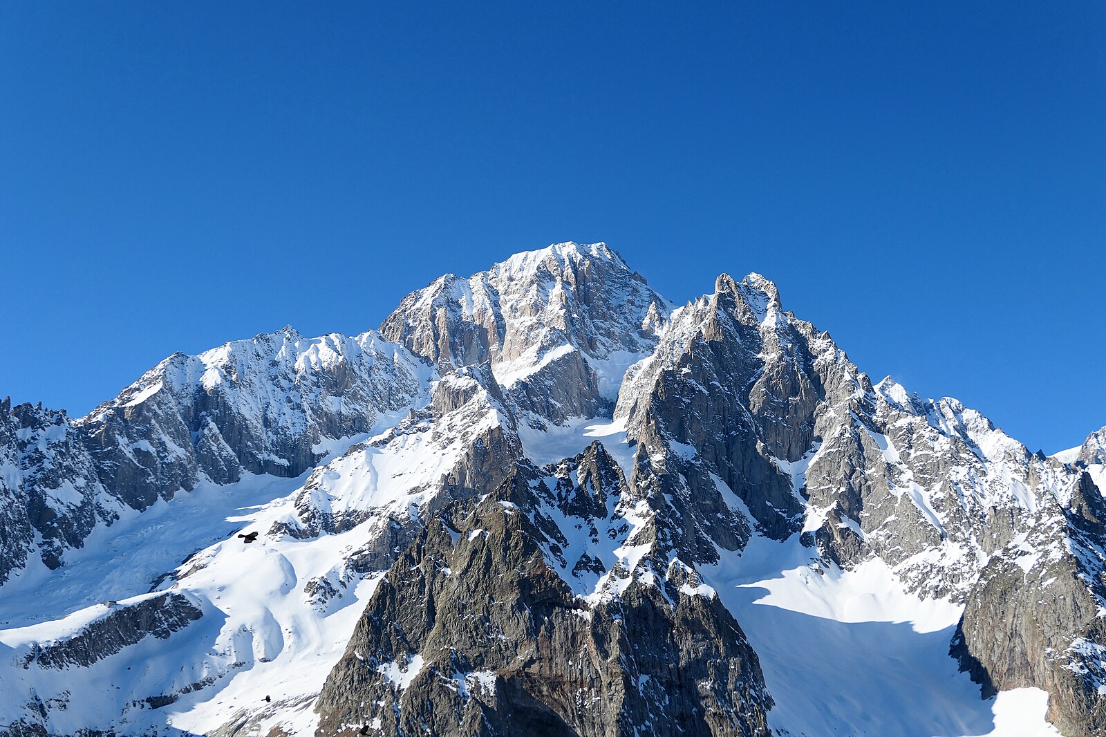 Při výstupu na Mont Blanc dnes zemřeli ve Francii dva Češi, třetí je zraněný