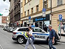 Policie uzavela kiovatku Lazarsk v centru Prahy, kvli anonymovi, kter v...