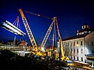Instalace nov ocelov konstrukce elezninho mostu v Ndran ulici (22....