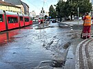 Havrie vody pokodila komunikaci u adu mstsk sti Praha 8. (29. ervence...