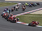 Momentka ze závodu MotoGP v Brn�.