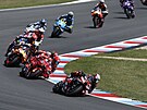 Momentka ze závodu MotoGP v Brn�.