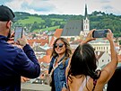 Zahrani�n� turist� v ulic�ch �esk�ho Krumlova (29. �ervence 2025)