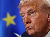 Turnberry, Skotsko. Americký prezident Donald Trump a pedsedkyn EK Ursula von...