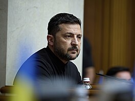 Ukrajinský prezident Volodymyr Zelenskyj se úastní zasedání parlamentu v...