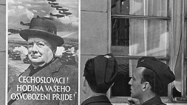 Prag Kalesi'nde savaşın sonunda sergi saati kurtuluş