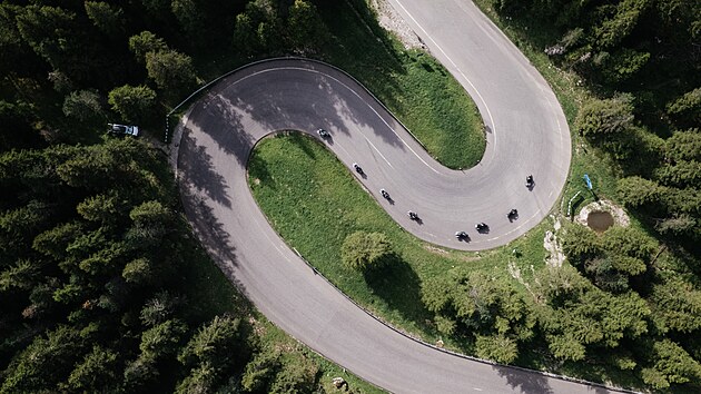 Prozkoumali jsme na motorce slavn alpsk prsmyky.