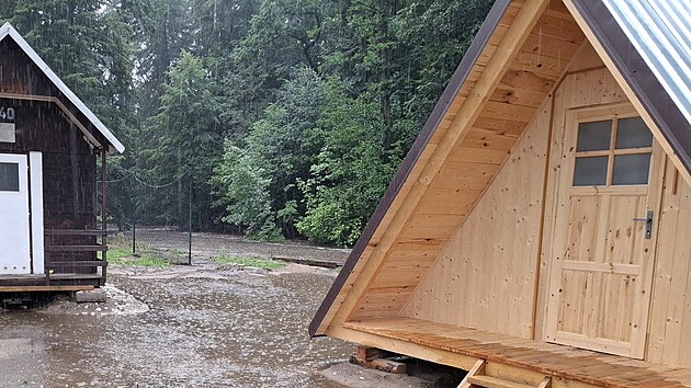 Hygienici rozdávali pokuty na táborech. Třeba i za mytí rukou ve vodě z potoka