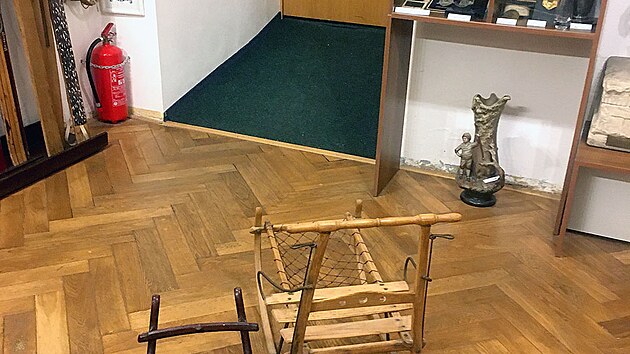 Sprvn venkovsk muzeum m vypadat trochu jako staroitnictv. Na snmku star sky v muzeu ve Vysokm nad Jizerou.
