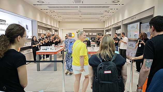 Slavnostn oteven oficilnho Xiaomi obchodu v Praze