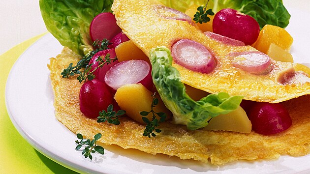 Vajená omeleta s edkvikami a mateídoukou